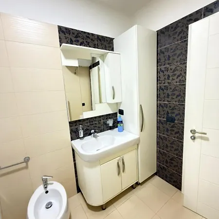 Old Town Center 3 דירה דורס