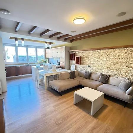 Old Town Center 3 Lejlighed