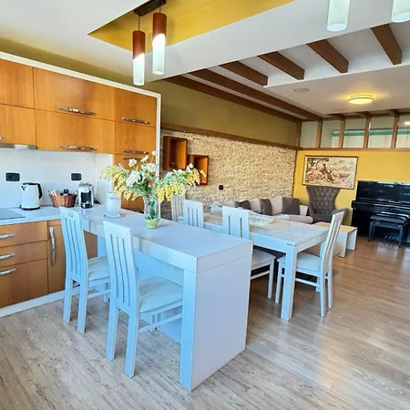 Old Town Center 3 * Durrës