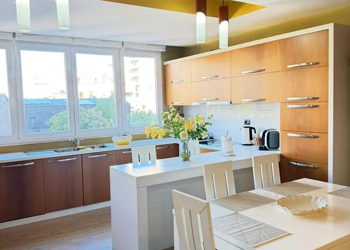 Apartment Old Town Center 3 *