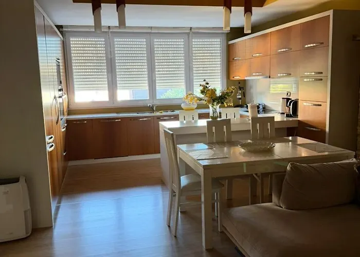 Old Town Center 3 * Durres